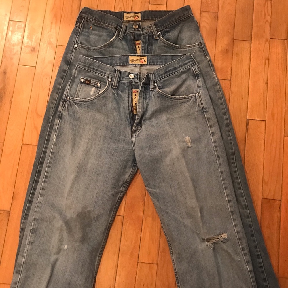 2 pairs of men’s Wrangler 20X Jeans
